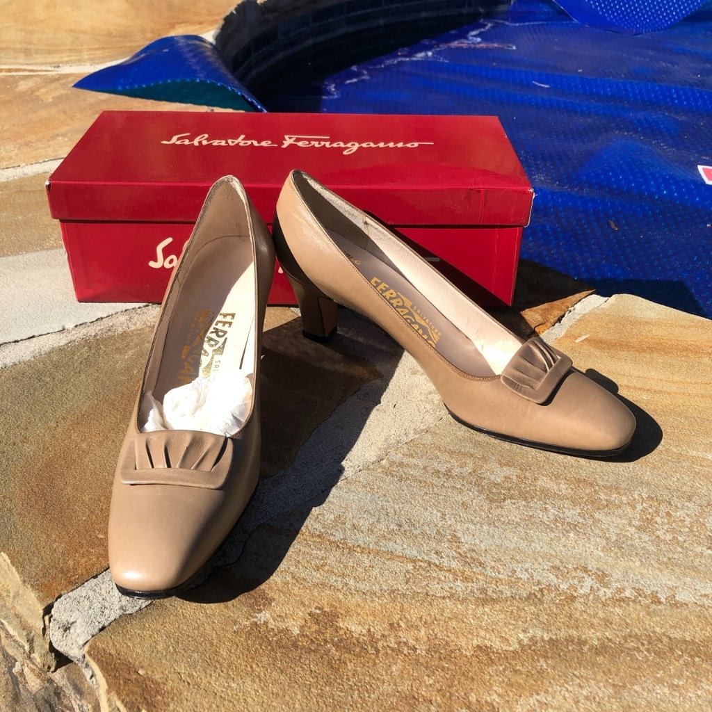 New W/Box Mocha Vintage Salvatore Ferragamo Heels